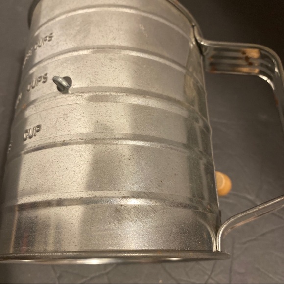 VTG stainless flour sifter 3 cup capacity unbranded wood handle kitchen decor - Picture 10 of 15